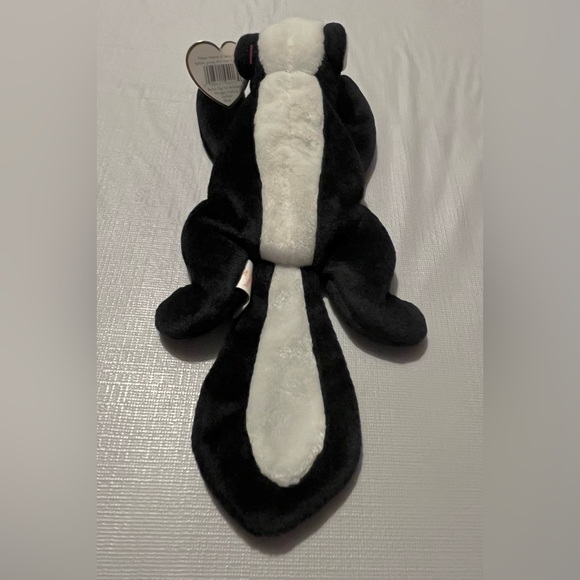TY Beanie Baby - Stinky the Skunk 1995 - Picture 4 of 14